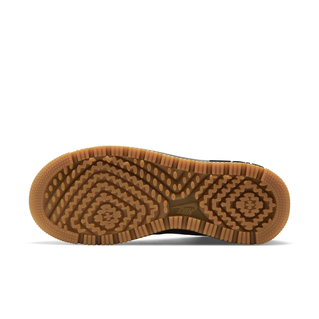 Overkicks - Nike Air Force 1 High Utility 2.0 Black Gum Orange (DC3584-001) - detalle suela