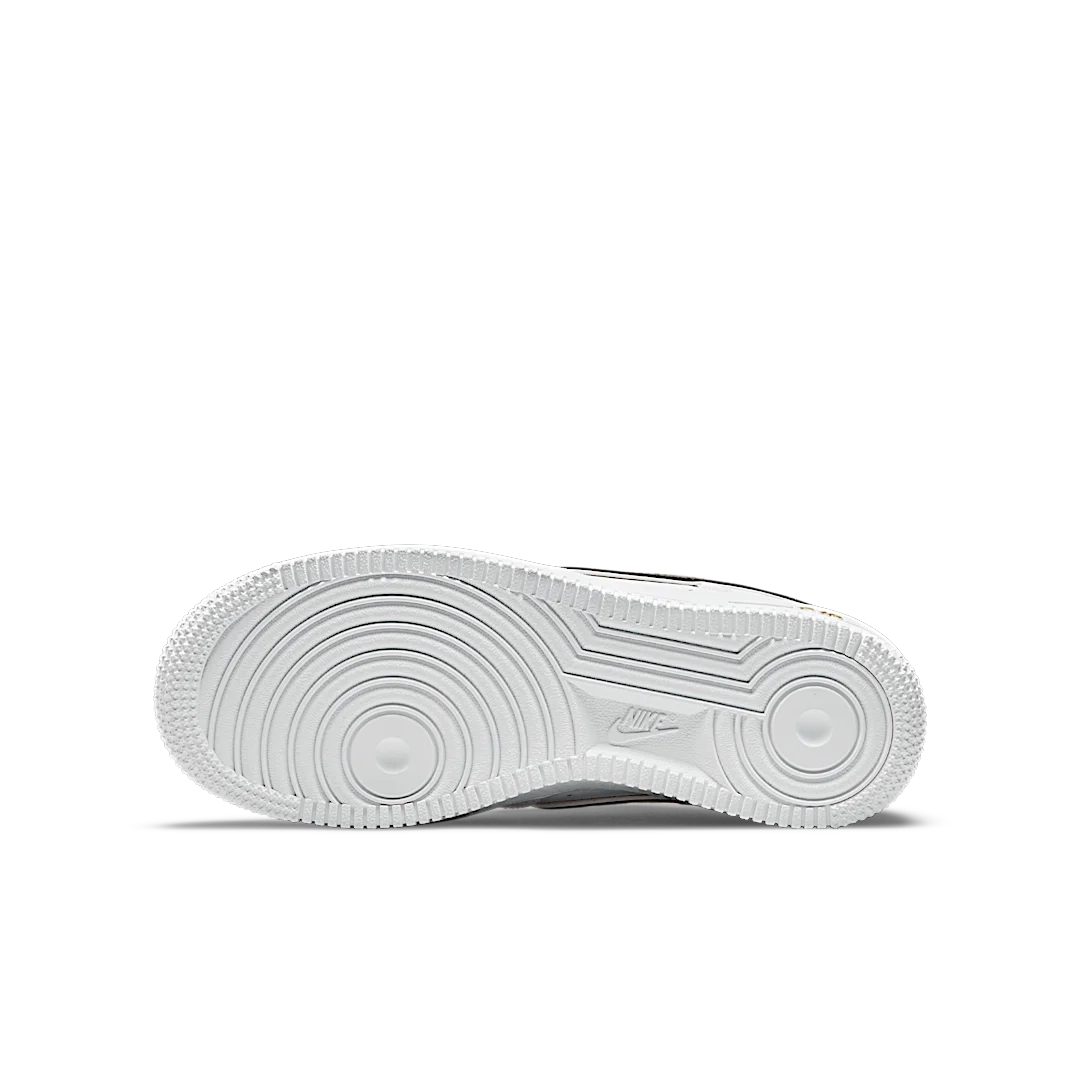 Overkicks - Nike Air Force 1 Low 07 LV8 Double Swoosh White Metallic Gold (DM3322-100) - detalle suela