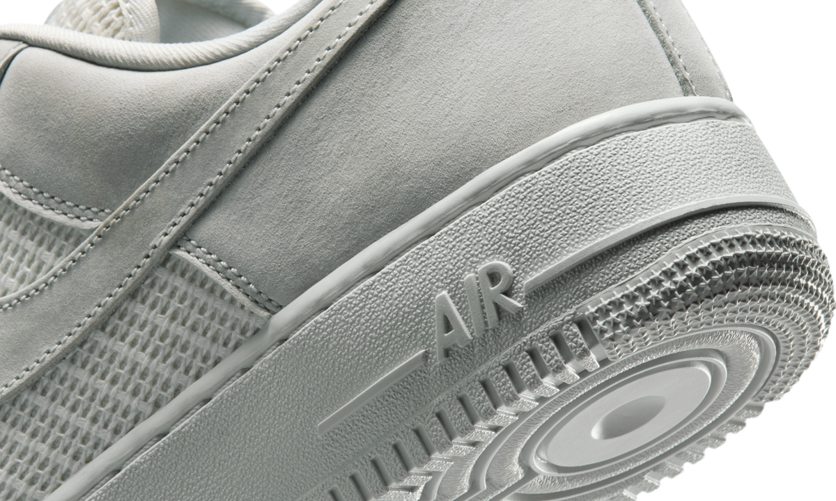 Overkicks - Nike Air Force 1 Low 07 LV8 Off White Summit White (II9807-100) - detalle