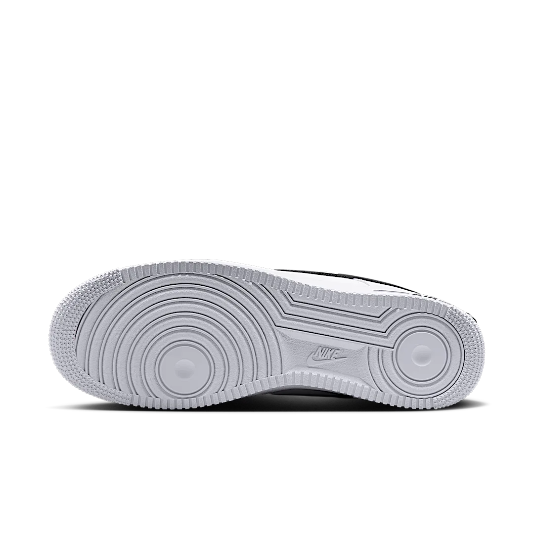 Overkicks - Nike Air Force 1 Low 07 LV8 White Black Bright Crimson (HV9509-100) - detalle suela