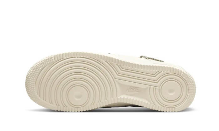 Overkicks - Nike Air Force 1 Low 07 LX Light Orewood Brown (DH4408-102) - par completo