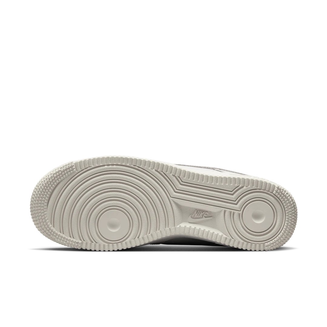 Overkicks - Nike Air Force 1 Low 07 Snakeskin Phantom (DD8959-002) - detalle suela
