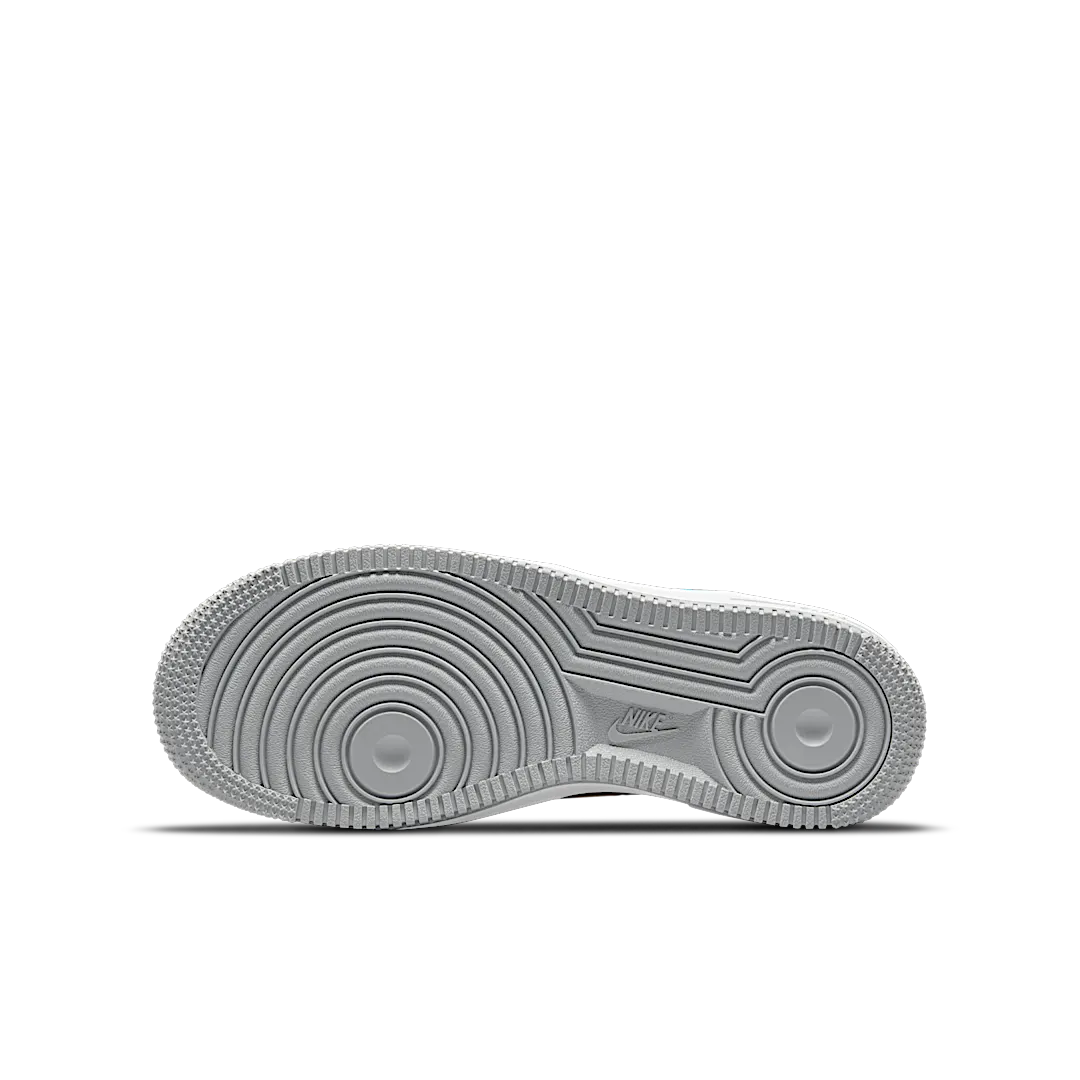 Overkicks - Nike Air Force 1 Low EMB NBA 75th Anniversary Fiesta (DJ9993-100) - detalle suela