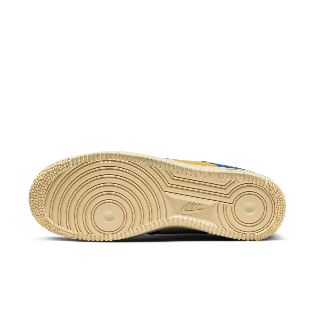 Overkicks - Nike Air Force 1 Low SP Undefeated 5 On It Blue Yellow Croc (DM8462-400) - detalle suela