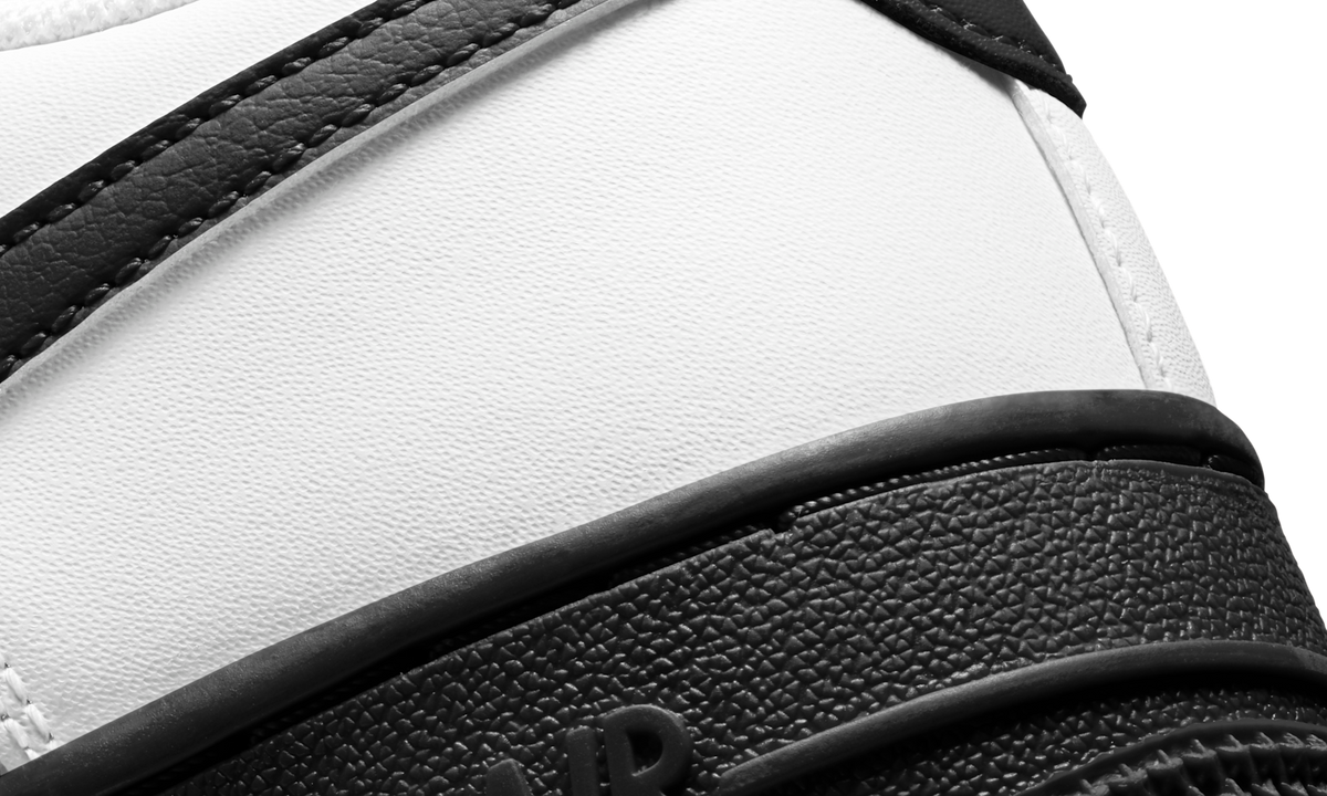 Overkicks - Nike Air Force 1 Low White Black Midsole (CV7663-101) - detalle suela