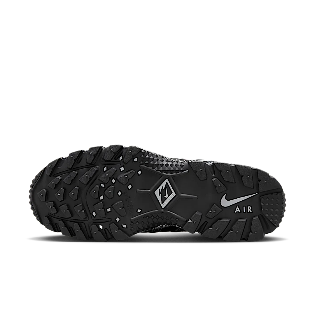 Overkicks - Nike Air Humara QS Black Metallic Silver (FJ7098-002) - detalle suela