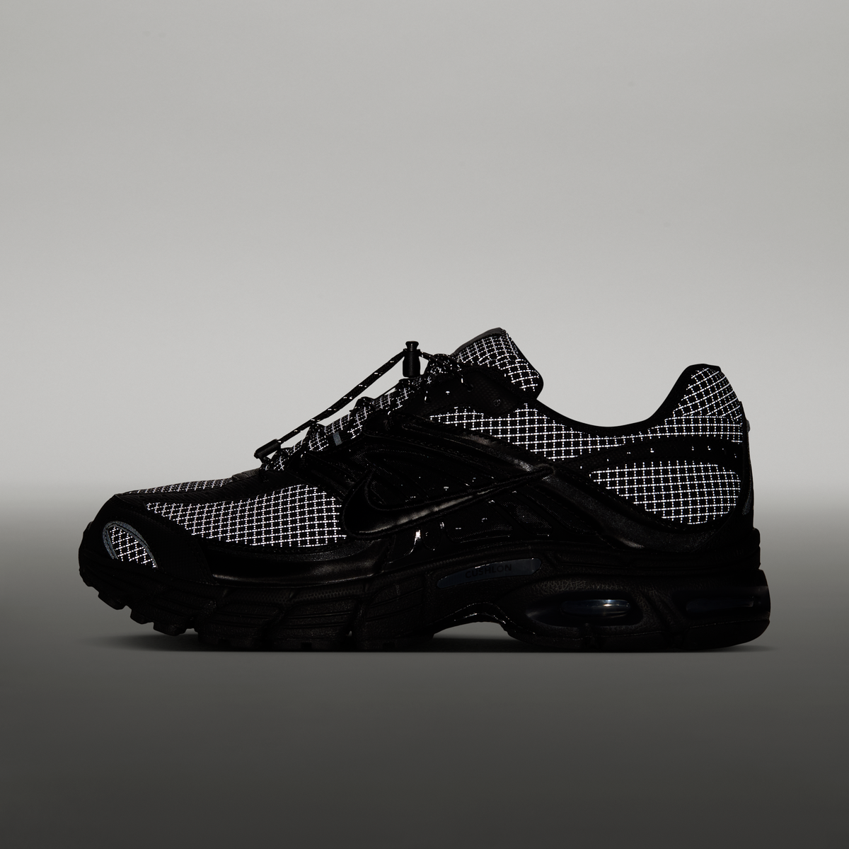 Overkicks - Nike Air Max Moto 2K Black Anthracite (IR0072-002) - detalle