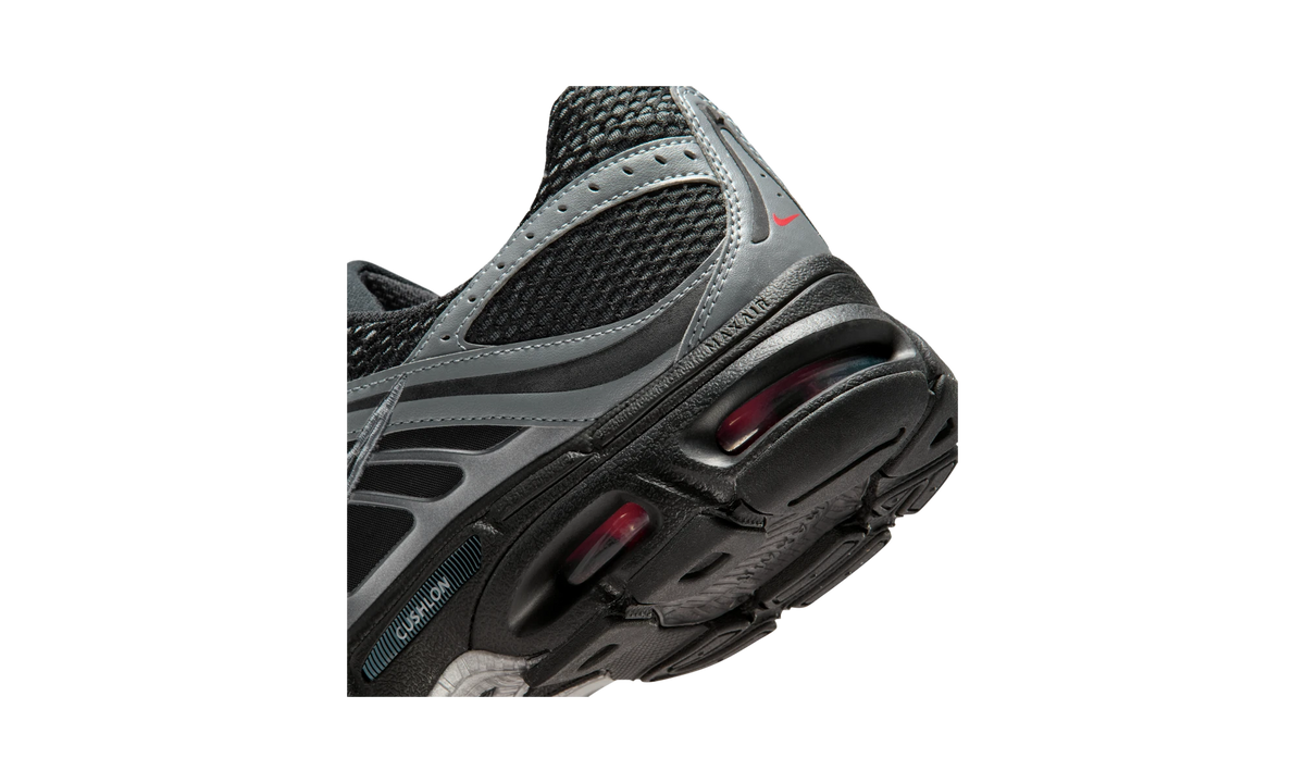 Overkicks - Nike Air Max Moto 2K Black Cool Grey (IQ7592-010) - detalle