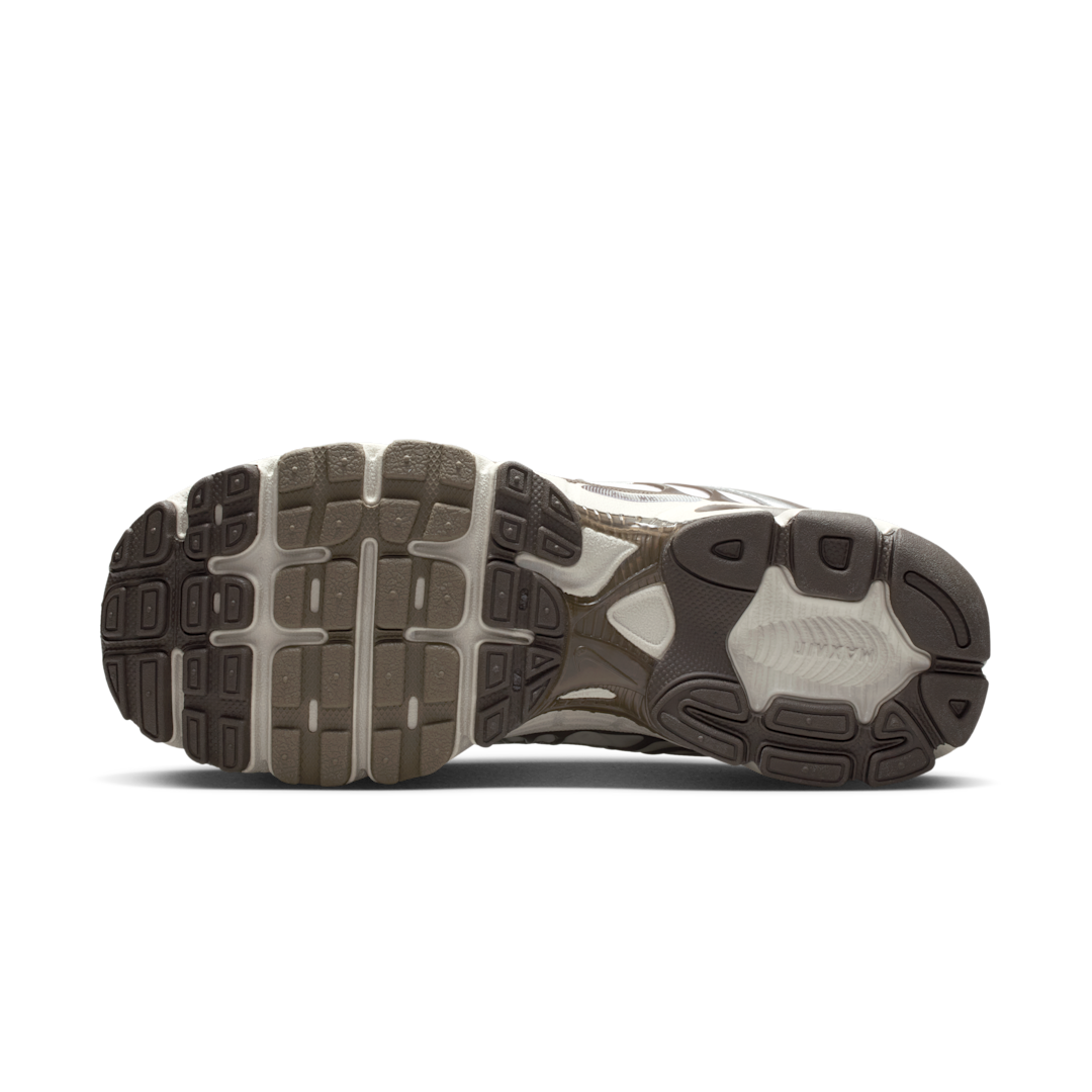Overkicks - Nike Air Max Moto 2K Phantom Silver Baroque Brown (IO1915-030) - detalle suela