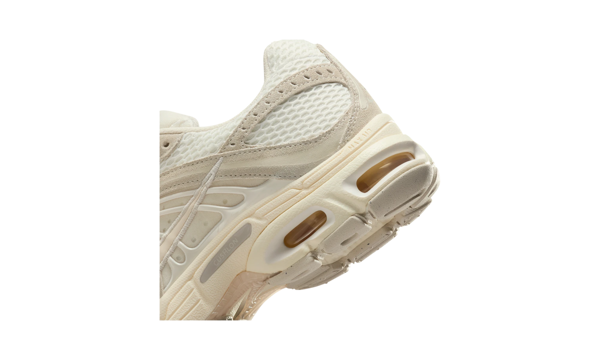 Overkicks - Nike Air Max Moto 2K SE Sail Phantom Pale Ivory (IO4862-100) - detalle
