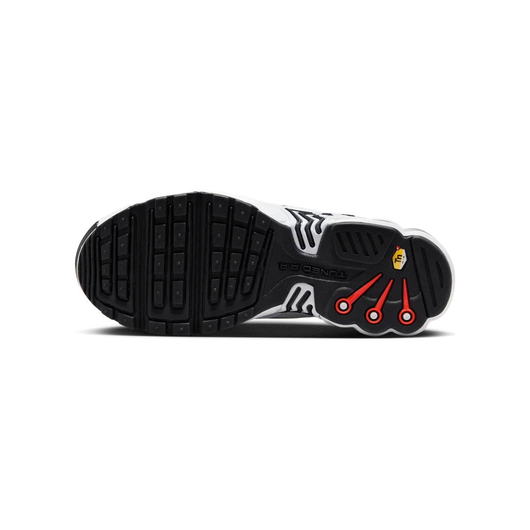 Overkicks - Nike Air Max Plus 3 White Black (FN3845-100) - detalle suela