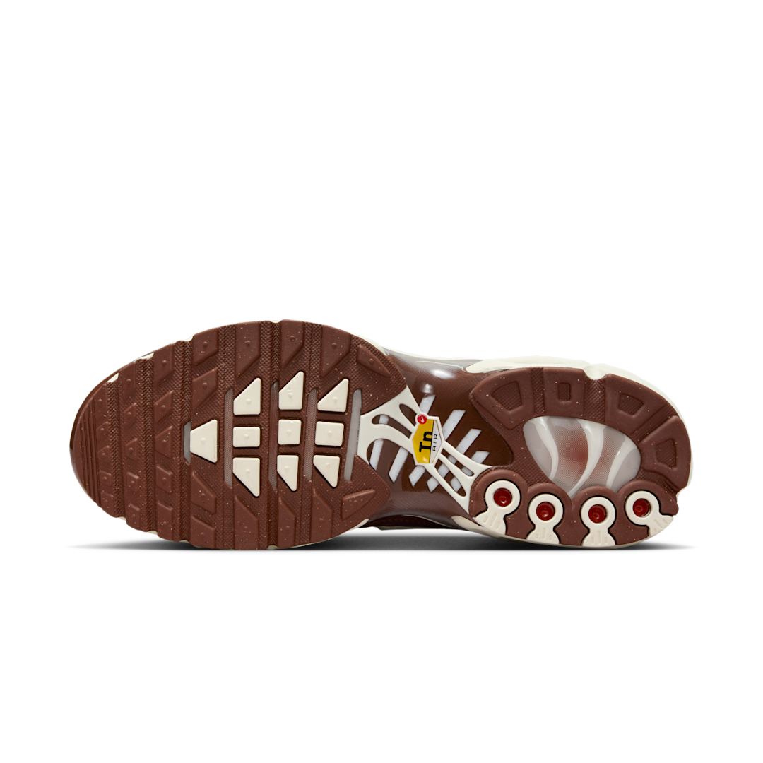 Overkicks - Nike Air Max Plus Light Orewood Brown Dark Pony (Womens) (II7637-200) - detalle suela