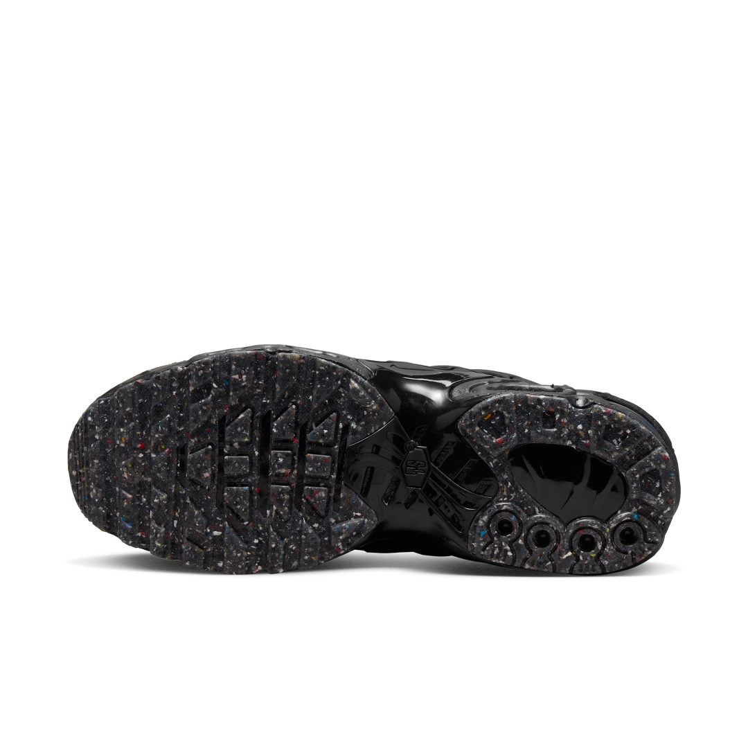 Overkicks - Nike Air Max Terrascape Plus Black Anthracite (DQ3977-001) - par completo