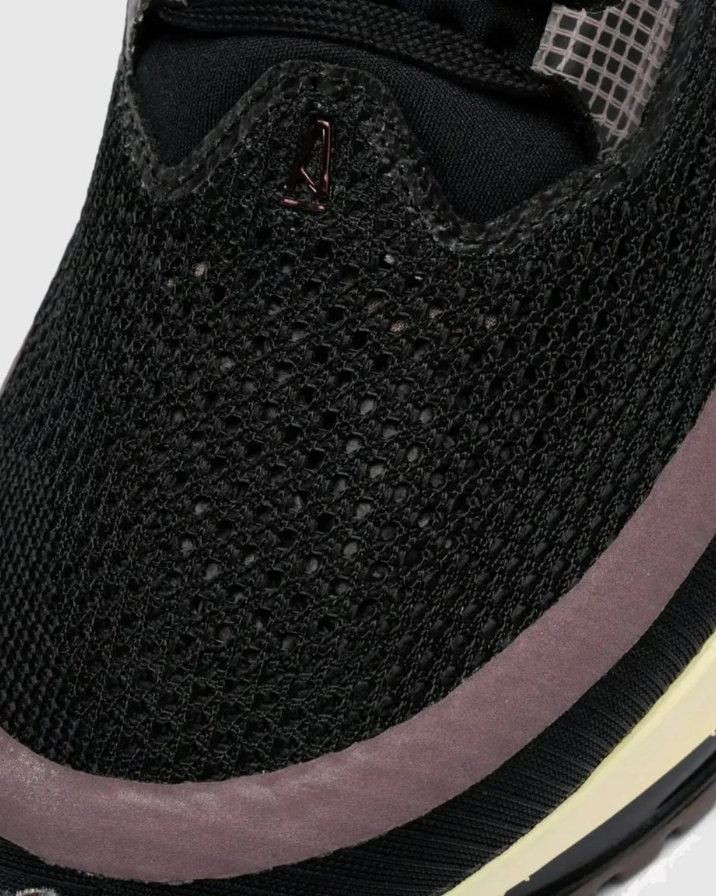 Overkicks - Nike Air Zoom Pegasus Premium SP A Ma Maniére Black Burgundy Crush (IM0701-001) - imagen 5