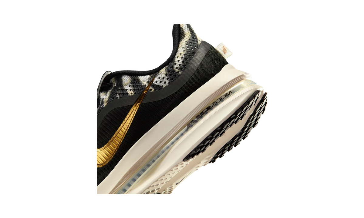 Overkicks - Nike Air Zoom Pegasus Premium Zebra (Womens) (IQ0368-010) - detalle