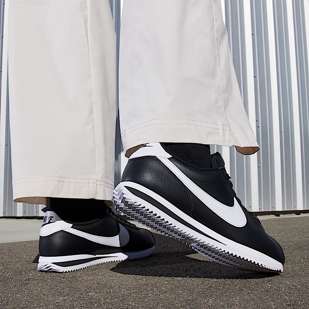 Overkicks - Nike Cortez Leather Black White (DN1791-001) - detalle suela
