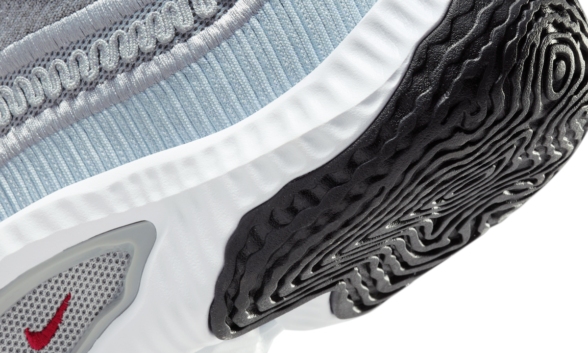 Overkicks - Nike Cosmic Unity 3 Silver Bullet (DV2757-005) - detalle