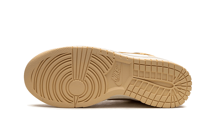 Overkicks - Nike Dunk High Pale Vanilla Topaz Gold (DD1869-201) - detalle suela