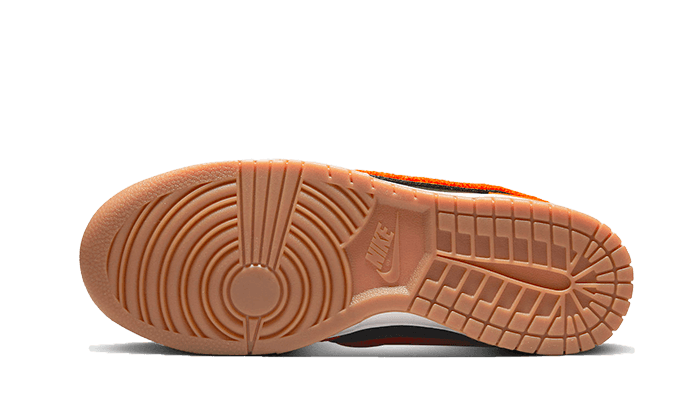 Overkicks - Nike Dunk High Retro Chenille Swoosh Safety Orange (DR8805-002) - par completo