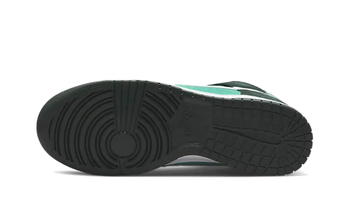 Overkicks - Nike Dunk High Retro SE Athletic Club Pro Green (DJ6152-300) - par completo