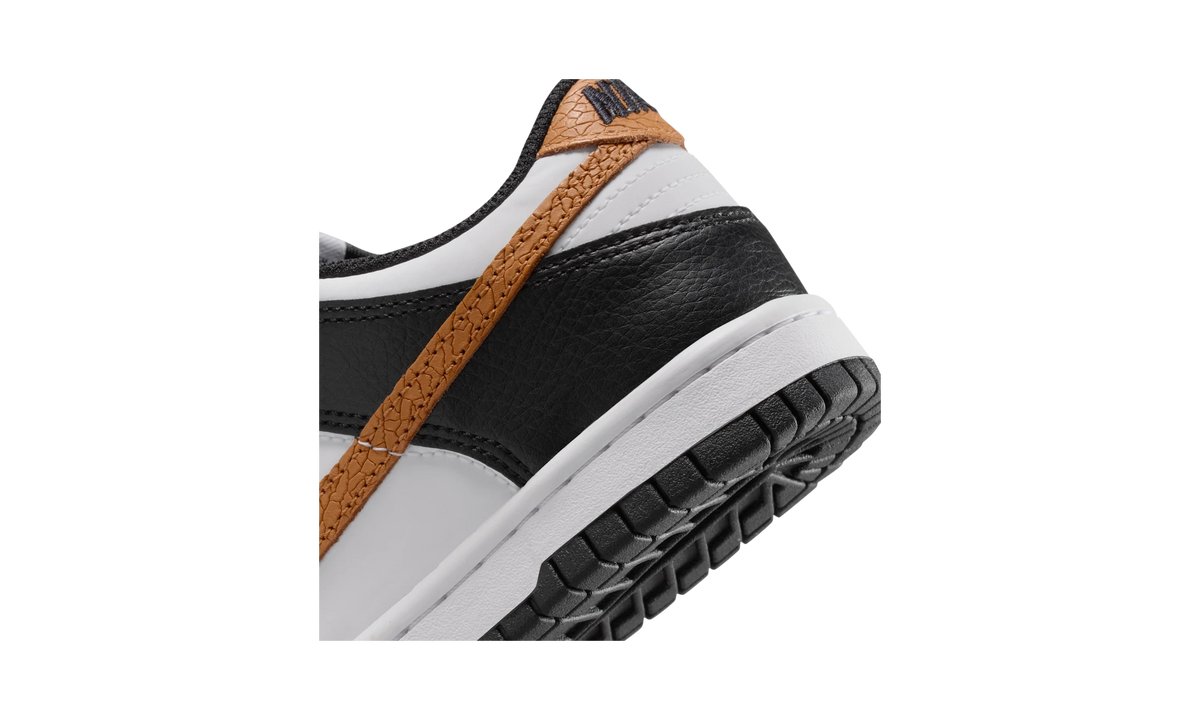 Overkicks - Nike Dunk Low Black Flax White (II7639-001) - detalle