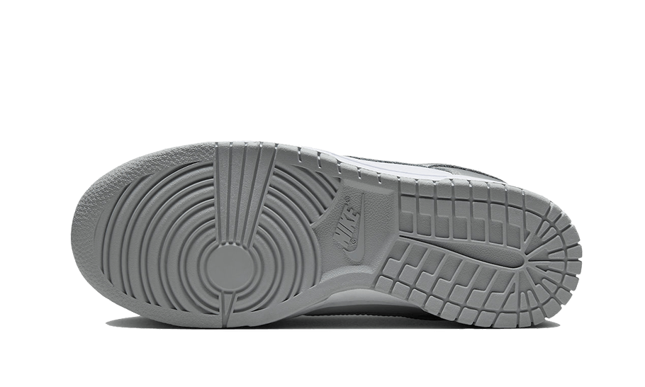 Overkicks - Nike Dunk Low Metallic Silver (FV1311-100) - par completo