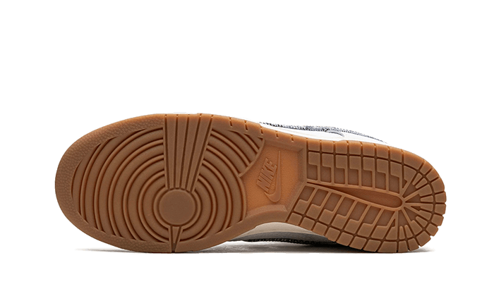 Overkicks - Nike Dunk Low New Americana Washed Denim (FN6881-100) - detalle suela
