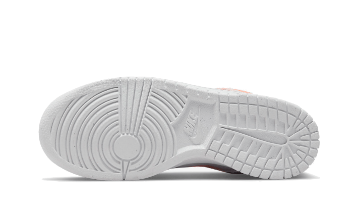 Overkicks - Nike Dunk Low SE 3D Swoosh Pure Platinum Total Orange (DR0171-100) - par completo
