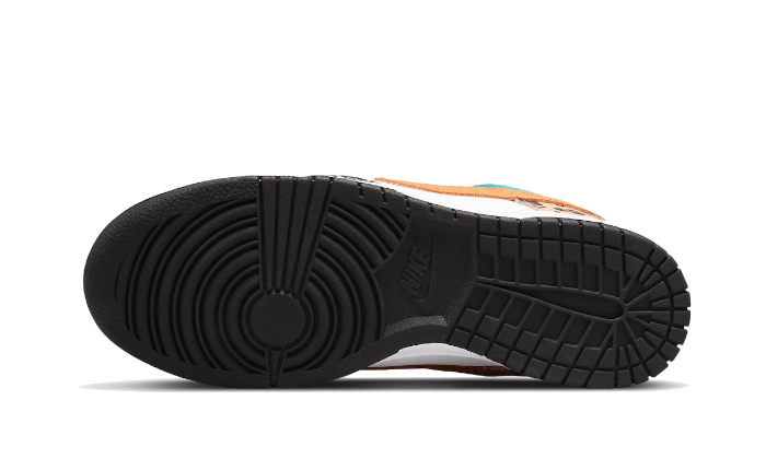 Overkicks - Nike Dunk Low Safari Mix (DN3866-100) - par completo