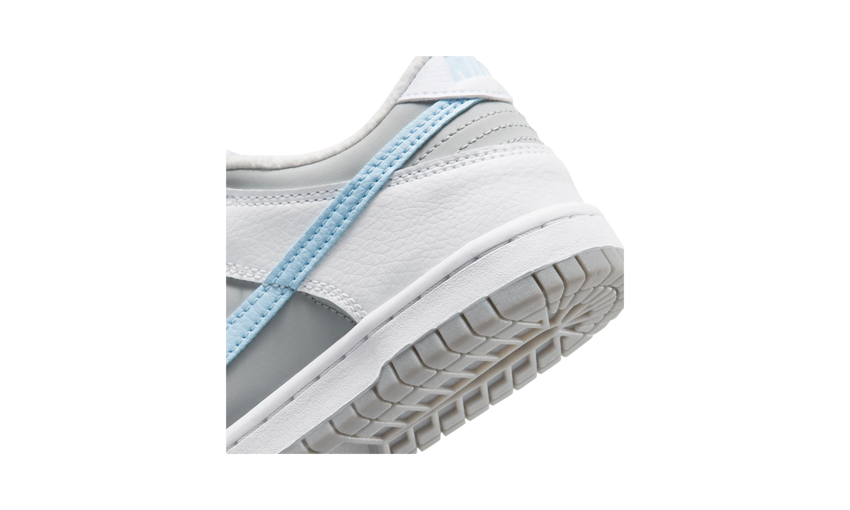 Overkicks - Nike Dunk Low White Light Smoke Grey Celestine Blue (IO2078-100) - detalle