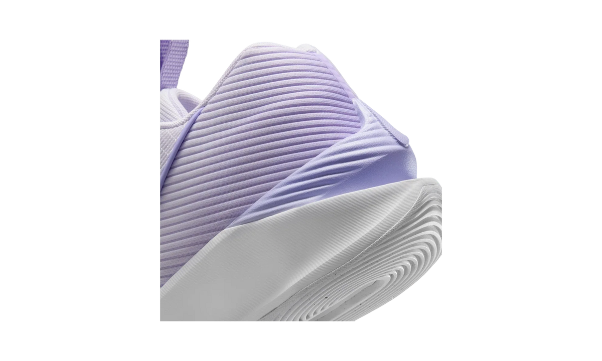 Overkicks - Nike GT Jump Academy Barely Grape Hydrangeas White Ink (FV5524-500) - detalle