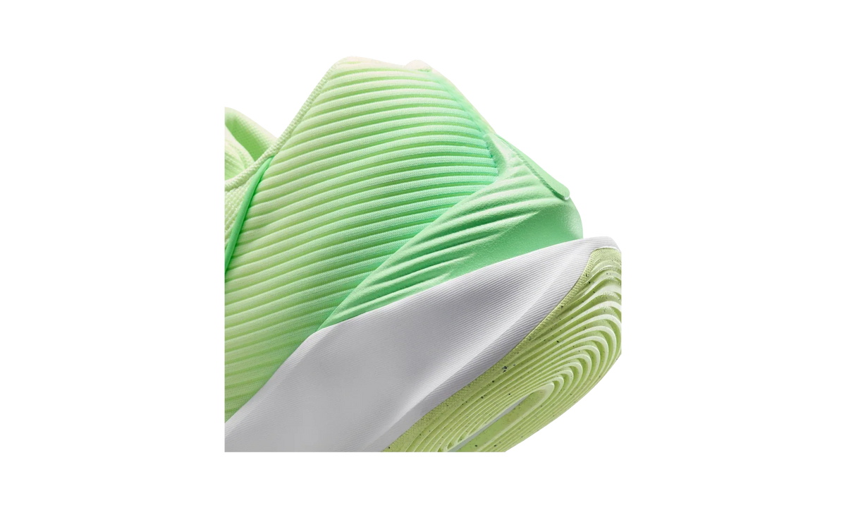 Overkicks - Nike GT Jump Academy Barely Volt Illusion Green White Iron Grey (FV5524-700) - detalle