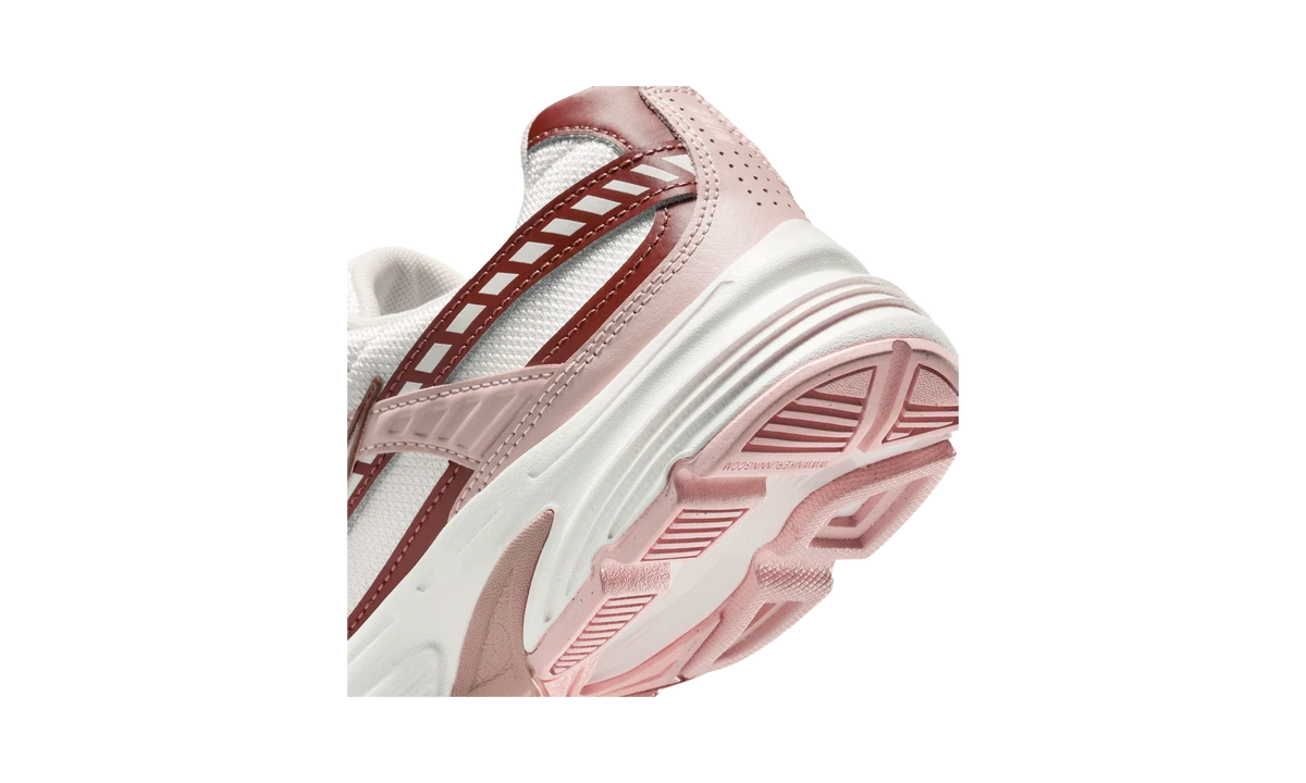 Overkicks - Nike Initiator Red Sepia Echo Pink (Womens) (IB4339-002) - detalle