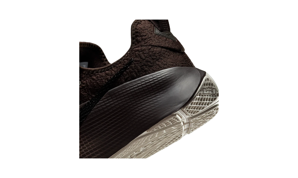 Overkicks - Nike LeBron TR 1 Velvet Brown Phantom Black (FJ6151-201) - detalle