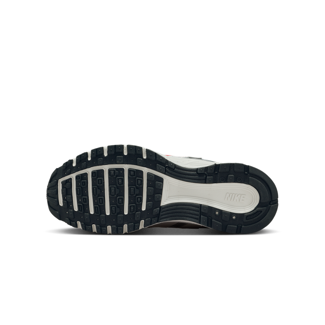 Overkicks - Nike P-6000 College Grey Phantom Fire Red (GS) (HV5064-009) - imagen 4