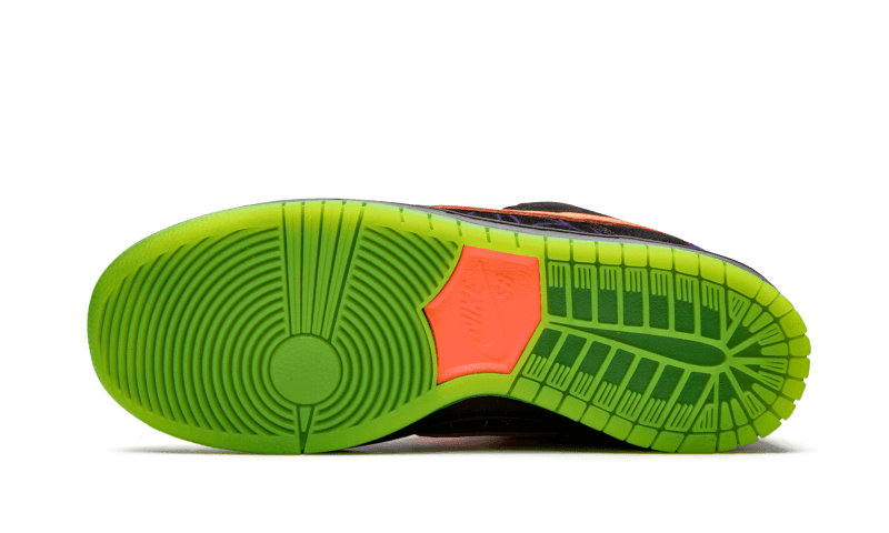 Overkicks - Nike SB Dunk Low Night of Mischief Halloween (BQ6817-006) - detalle suela