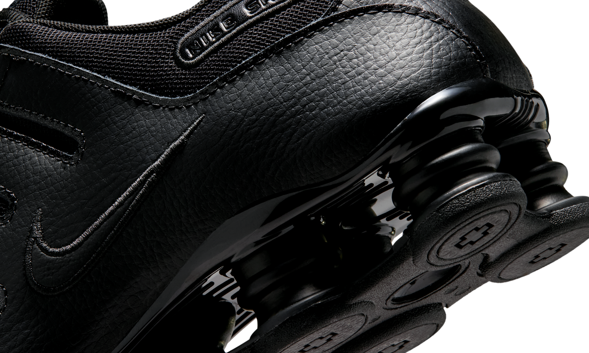 Overkicks - Nike Shox NZ Black (IQ8263-002) - detalle