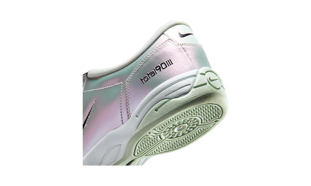 Overkicks - Nike Total 90 3 Premium Off White Iridescent (IM3500-100) - detalle
