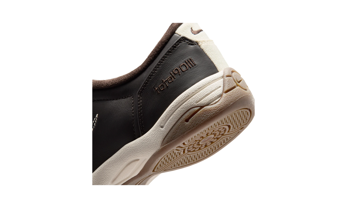 Overkicks - Nike Total 90 Velvet Brown (Womens) (IQ0271-047) - detalle