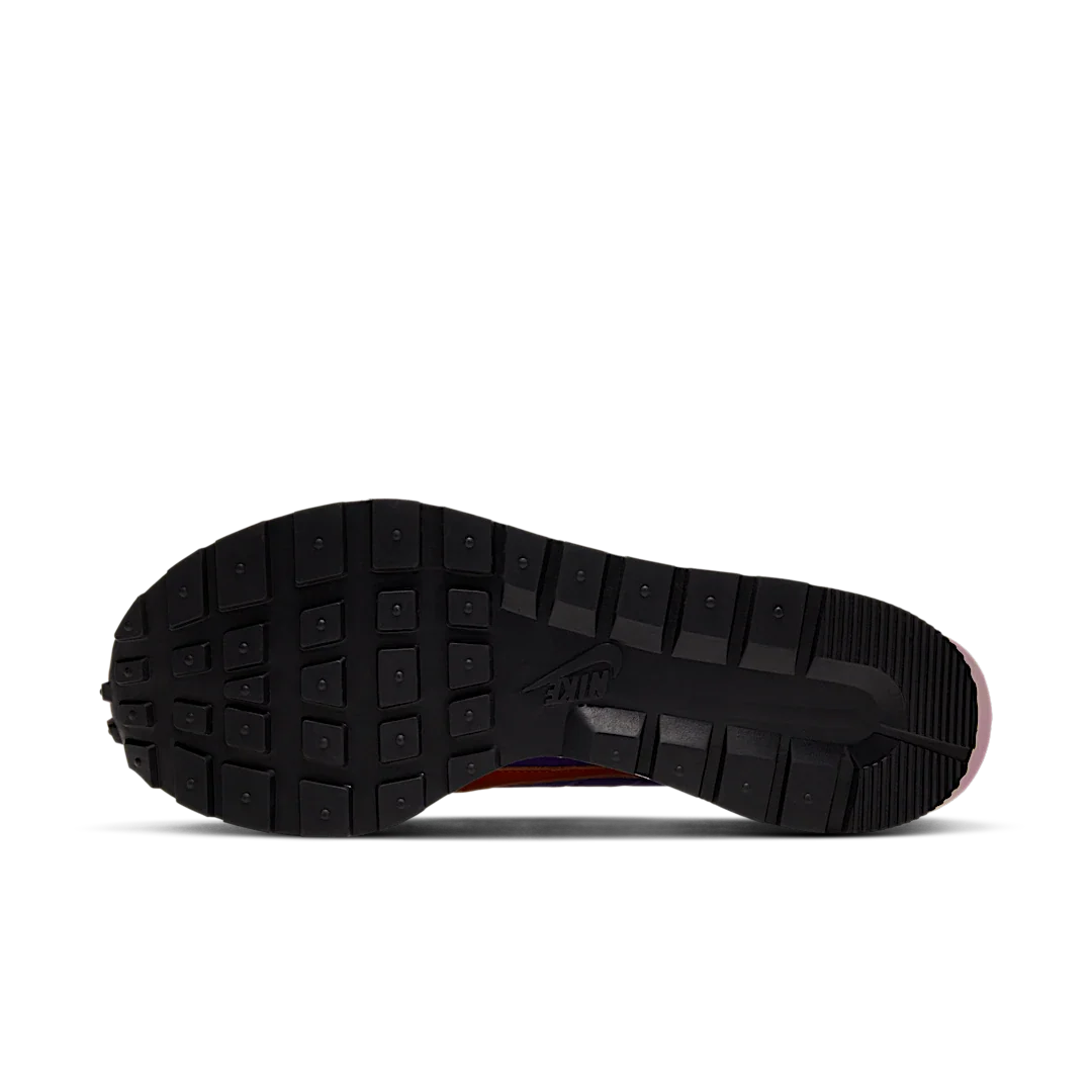 Overkicks - Nike Vaporwaffle sacai Dark Iris (DD1875-500) - detalle suela