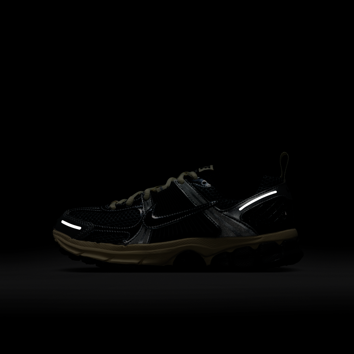 Overkicks - Nike Vomero 5 Iron Grey Coconut Milk Chrome (GS) (IM9467-002) - imagen 9