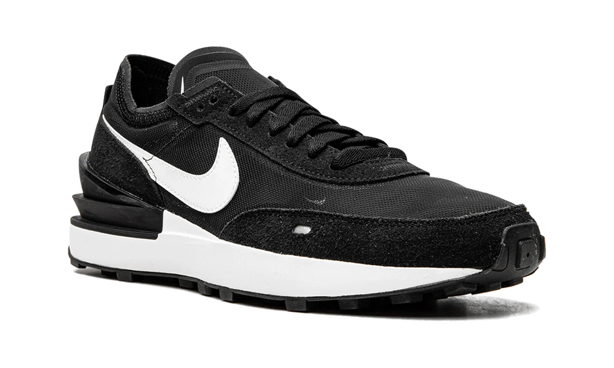 Overkicks - Nike Waffle One Black (Womens) (DC2533-001) - detalle lateral interior