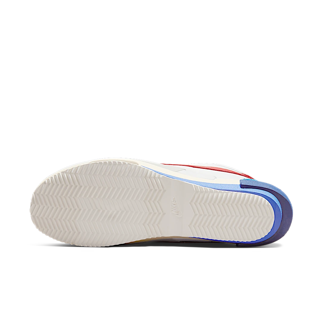 Overkicks - Nike Zoom Cortez SP sacai White University Red Blue (DQ0581-100) - detalle suela