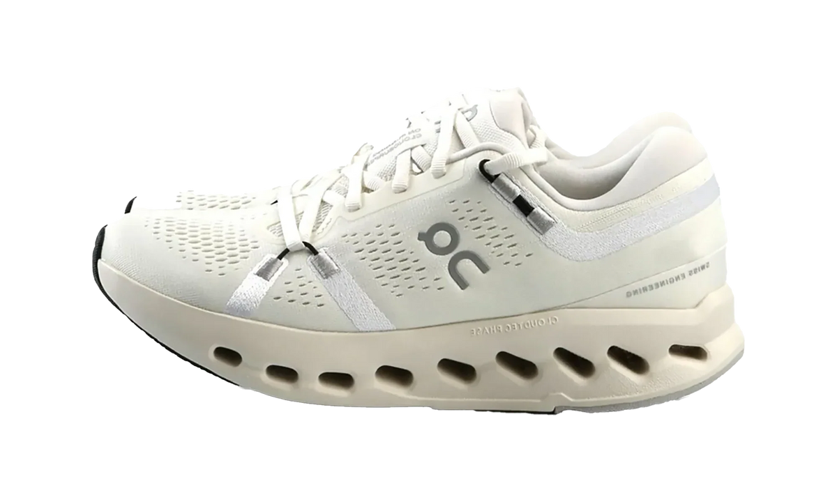 Overkicks - On Running Cloudsurfer 2 Ivory (Womens) (3WF10103334) - vista lateral