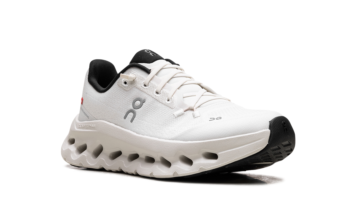 Overkicks - On Running Cloudtilt Pearl Ice (Womens) (3WE10052531) - detalle lateral interior