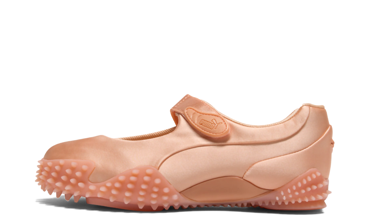 Overkicks - Puma Mostro Fey Jasmine Pink White Satin (Womens) (403368-01) - vista lateral