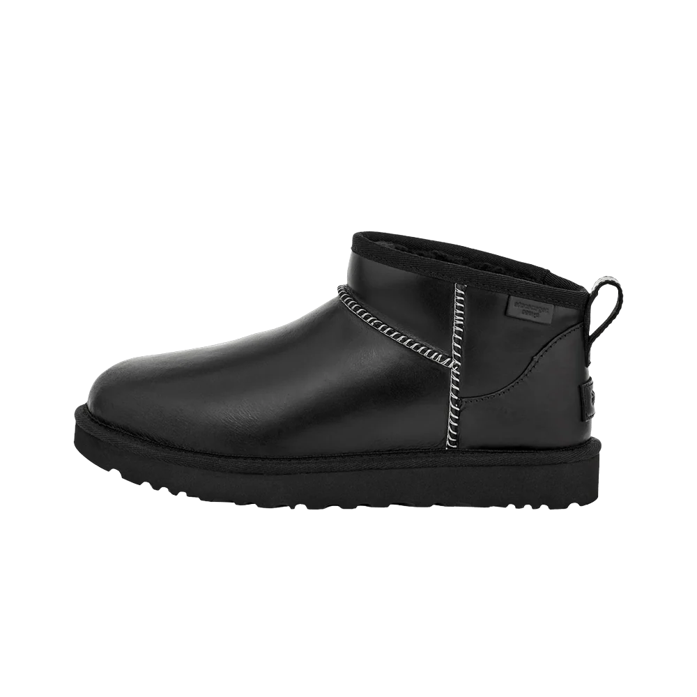 Overkicks - UGG Classic Ultra Mini LTHR Regen Boot Black (Womens) (1163490-BLK) - vista lateral