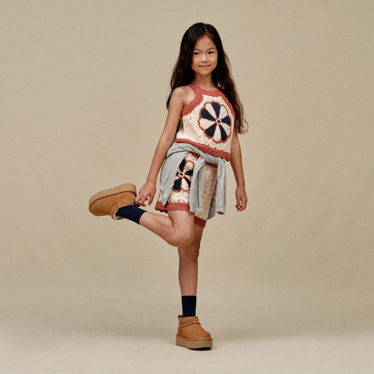 Overkicks - UGG Classic Ultra Mini Platform Boot Chestnut (Kids) (1157791K-CHE) - imagen 6