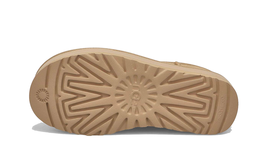 Overkicks - UGG Classic Ultra Mini Platform Boot Mustard Seed (Womens) (1135092-MDSD) - detalle suela