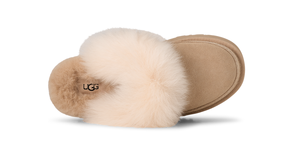 Overkicks - UGG Disquette Chalet Slipper Sandcastle (Womens) (1173930-SNDCS) - detalle talon